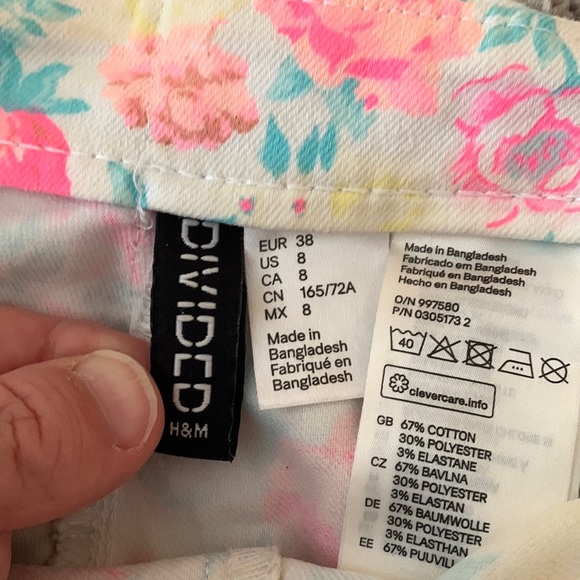 Divided Neon floral high-waisted shorts - Picture 2 of 4